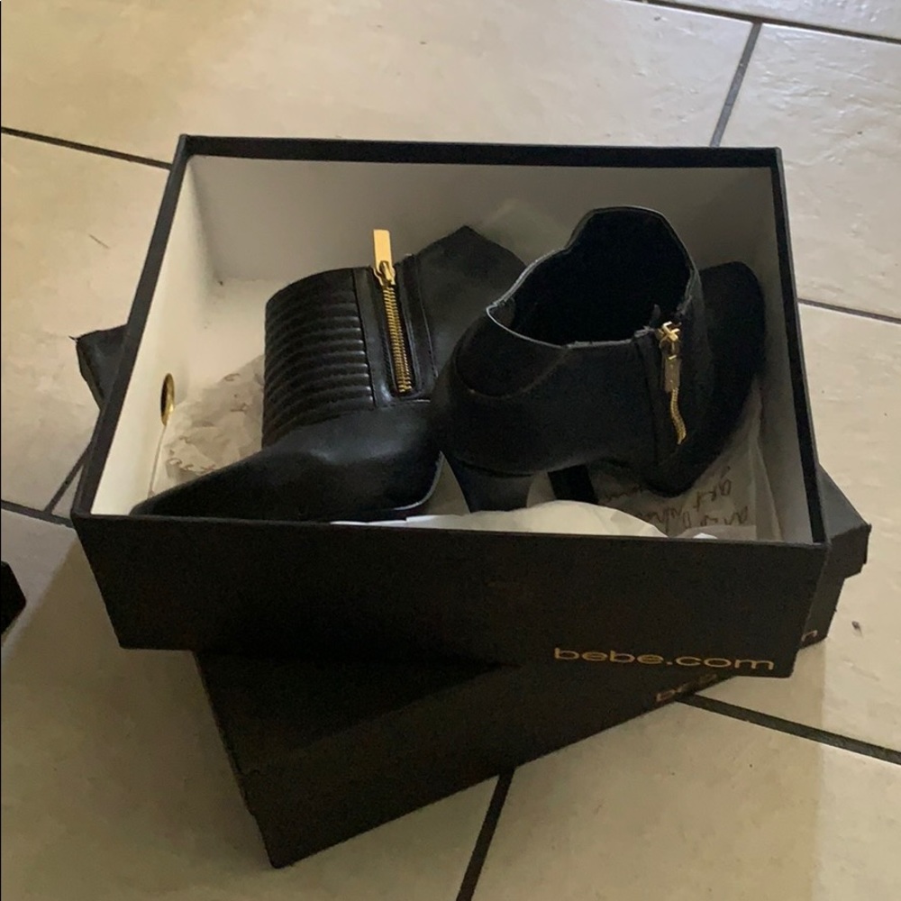 Bebe quilted ankle boots size 9 black.